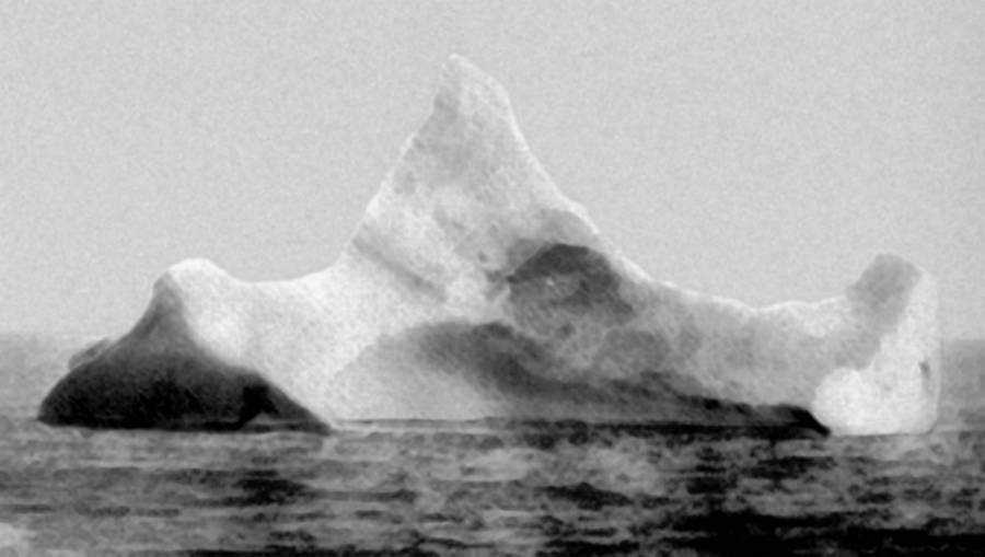 Ľadovec, s ktorým sa zrazil Titanic